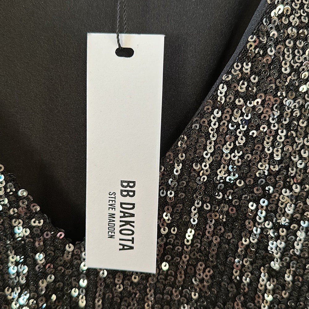 New BB Dakota Black Glow Up Fast Sequin V Neck Mini Dress Size Small NWT - Picture 11 of 12